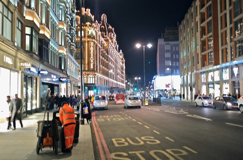 Knightsbridge at night, the hotel's neighbourhood