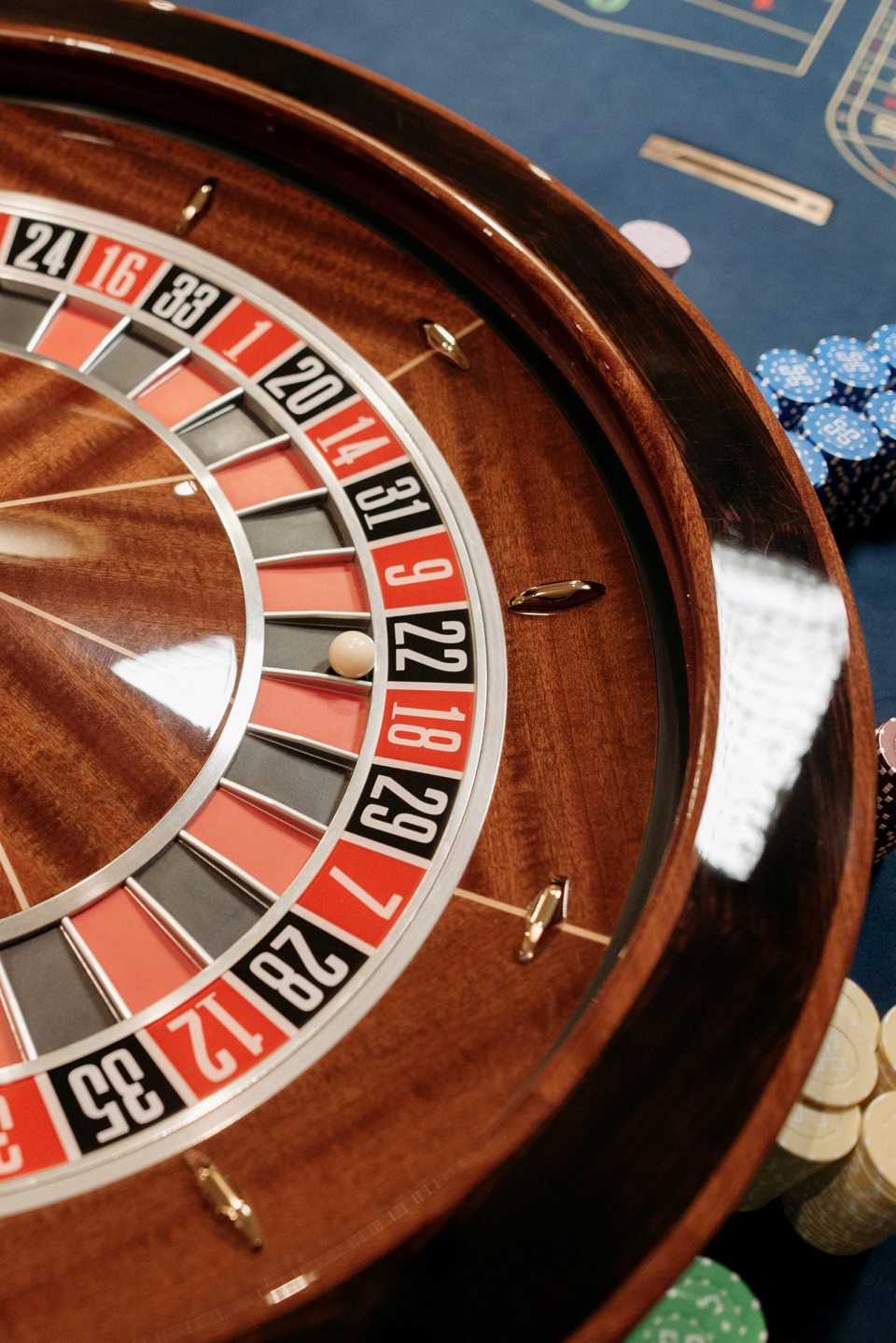 Roulette wheel with chips